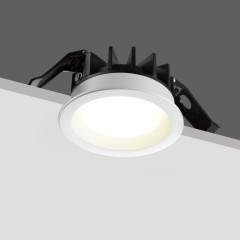 359840 Белый встраиваемый светильник с переключателем цв. температуры и угла рассеивания 40 и 120° IP44 10W CRI90 UGR<16 2700-3200-4000К Novotech RAYN